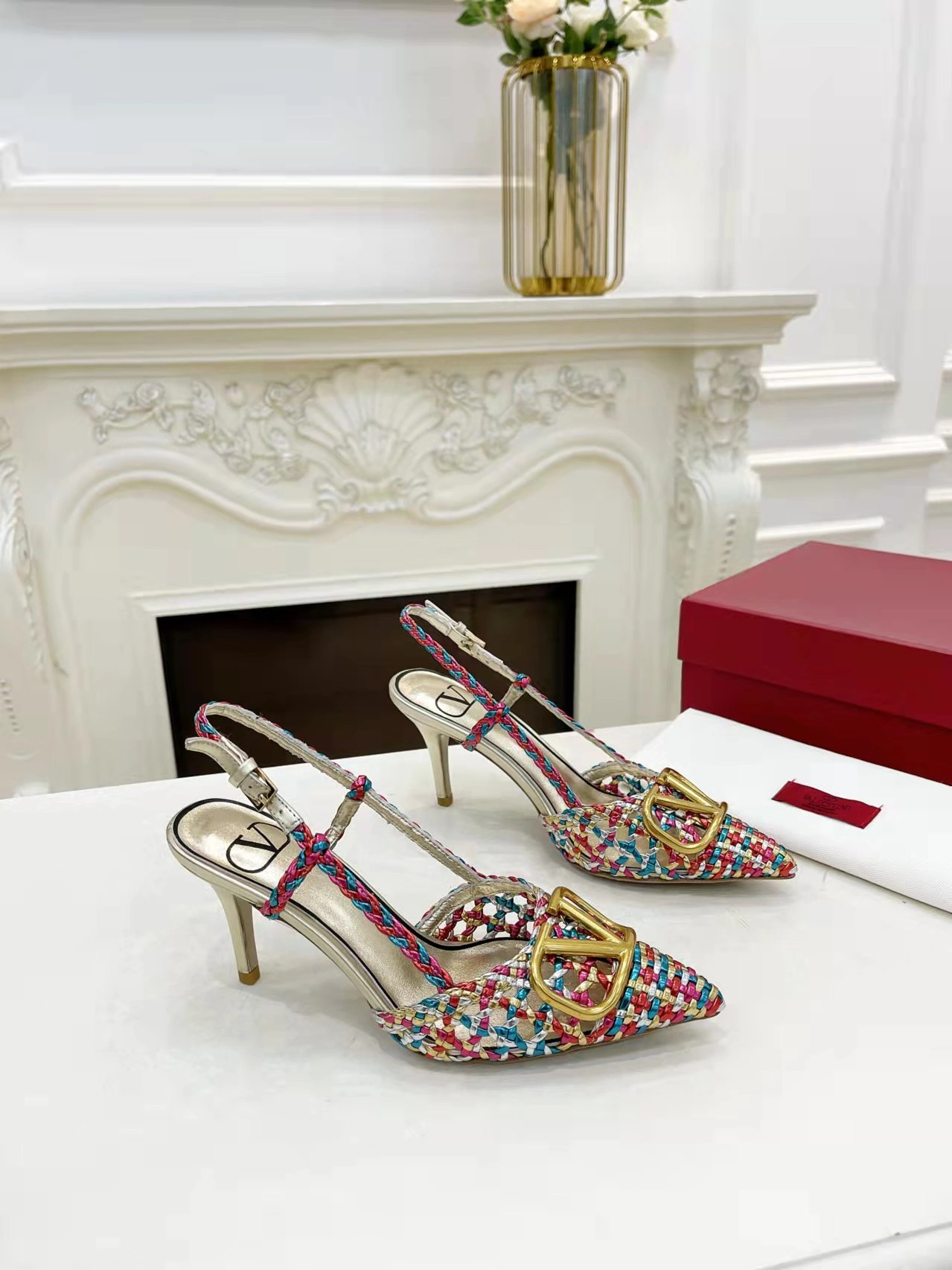 V1859ti9o XW2S0R01WULQD7 Heel height：7.5CM sheepskin item:ET-X000E1401W